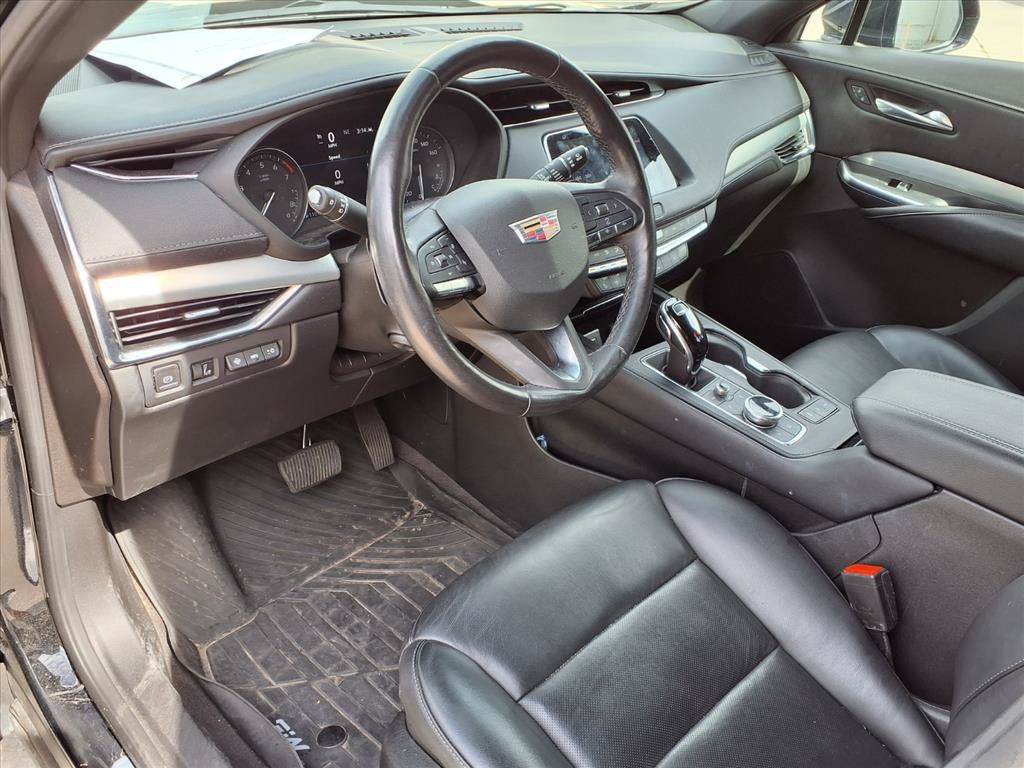2023 Cadillac XT4 FWD Premium Luxury