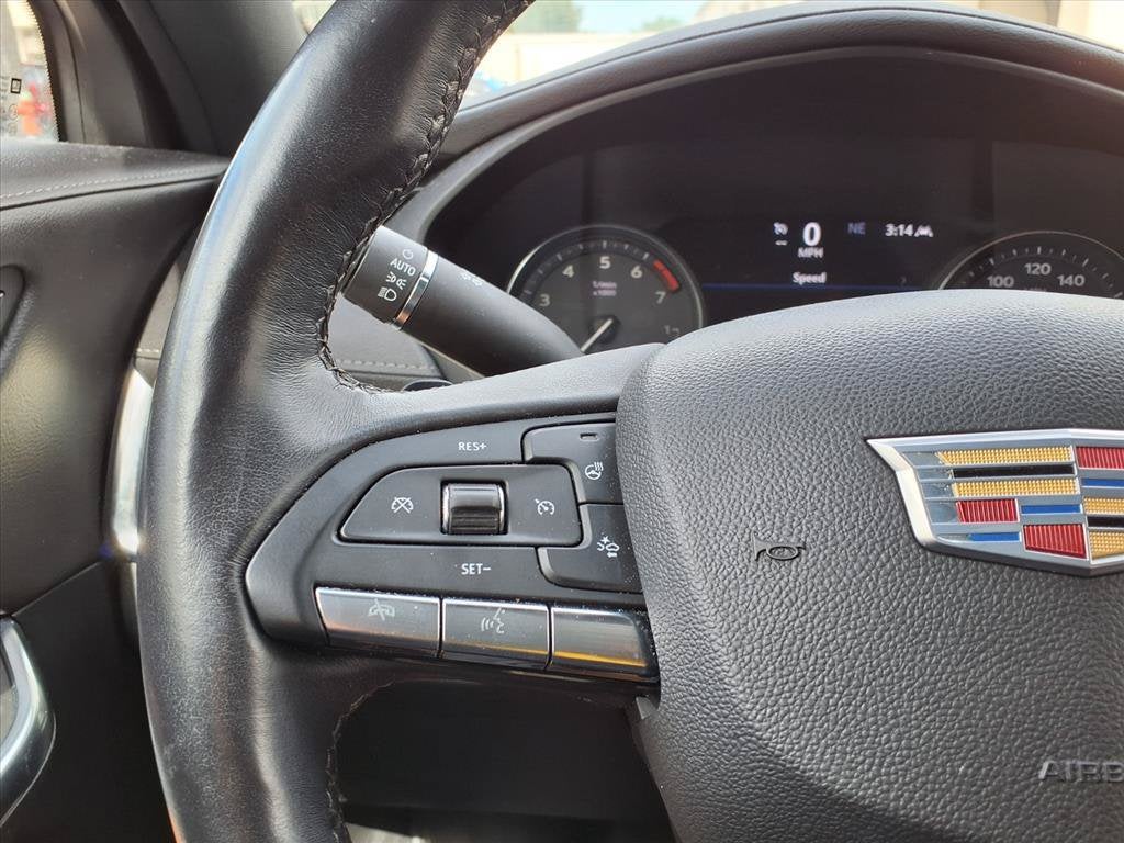 2023 Cadillac XT4 FWD Premium Luxury