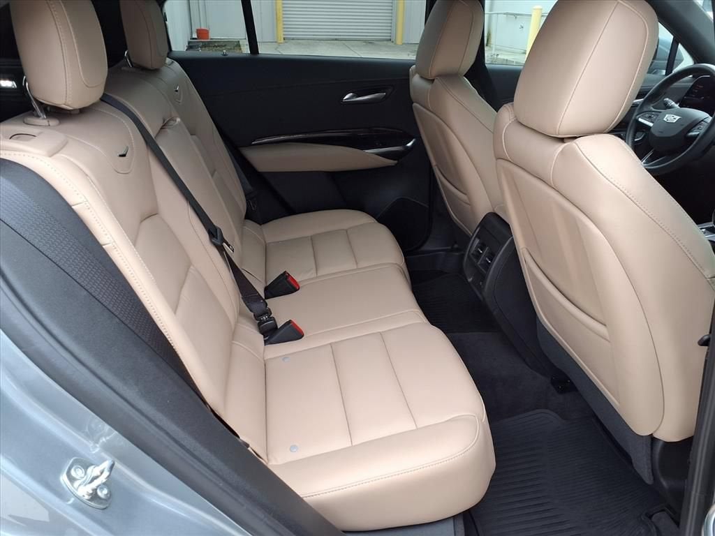 2025 Cadillac XT4 Premium Luxury