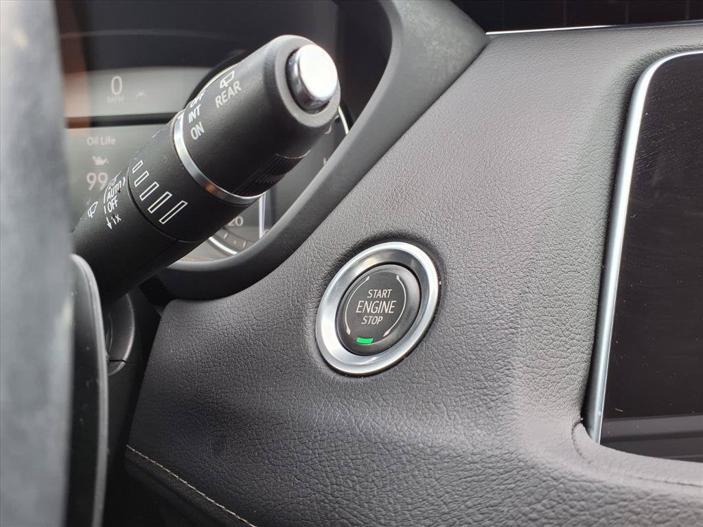 2021 Cadillac XT4 FWD Premium Luxury