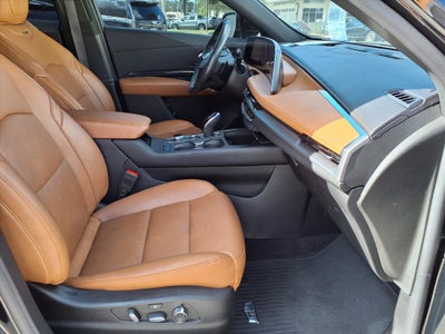 2024 Cadillac XT4 Premium Luxury