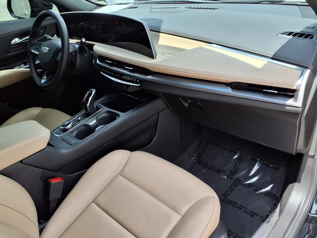 2024 Cadillac XT4 Premium Luxury - Photo 8