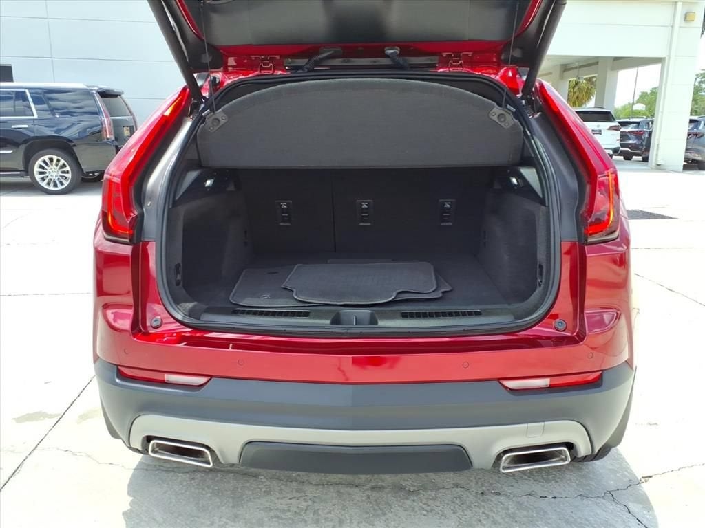 2022 Cadillac XT4 Premium Luxury
