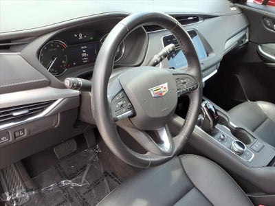 2022 Cadillac XT4 Premium Luxury