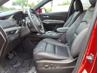 2022 Cadillac XT4 Premium Luxury
