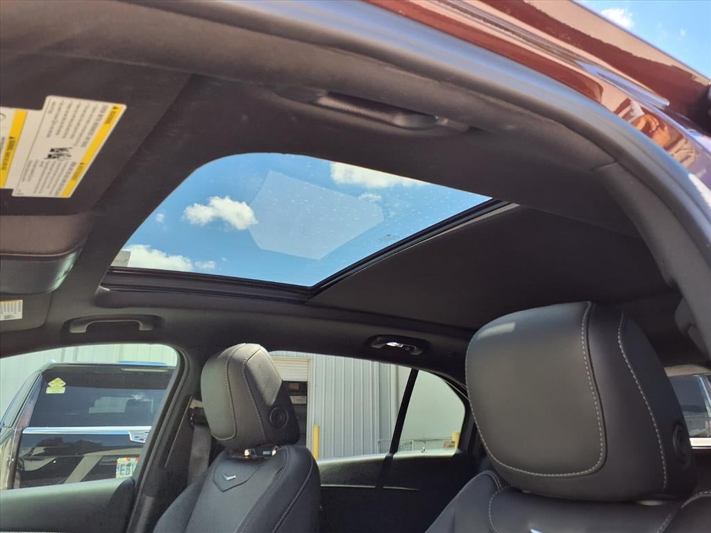 2023 Cadillac XT4 Premium Luxury
