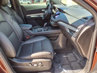 2023 Cadillac XT4 Premium Luxury