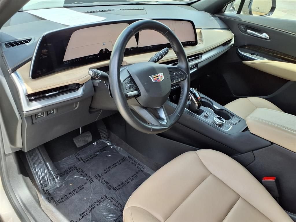 2025 Cadillac XT4 Premium Luxury