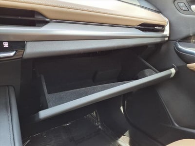 2025 Cadillac XT4 Premium Luxury