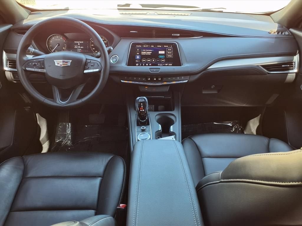 2021 Cadillac XT4 FWD Premium Luxury