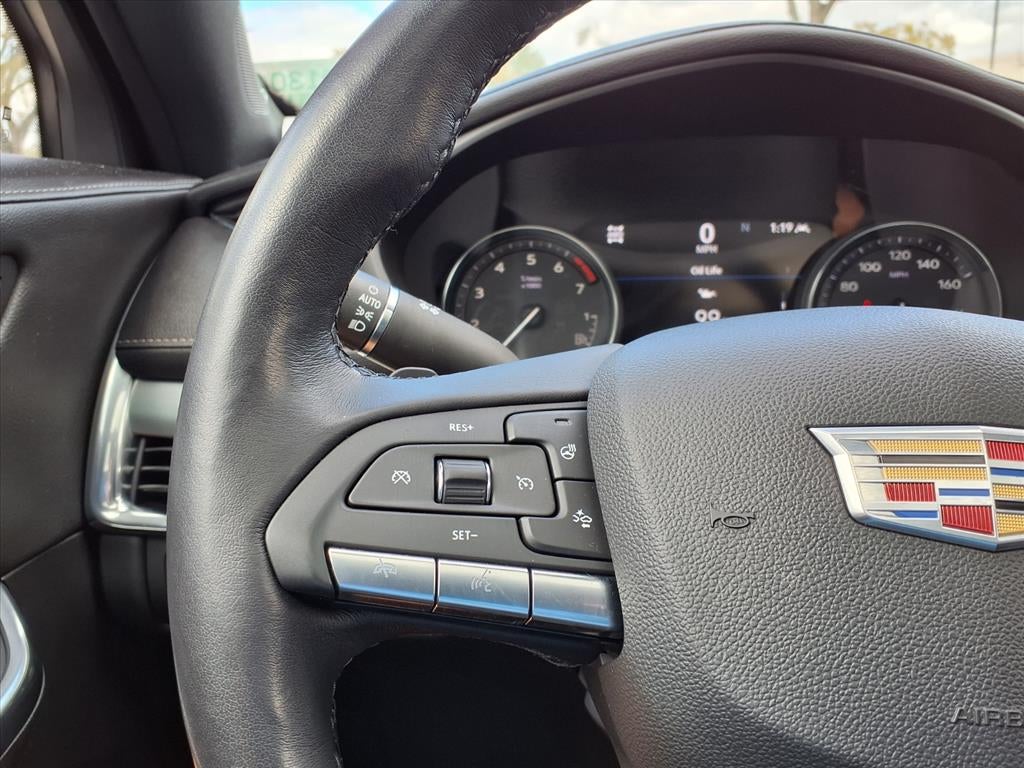 2023 Cadillac XT4 Premium Luxury