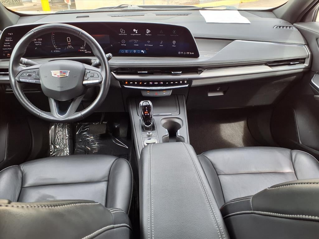 2024 Cadillac XT4 Premium Luxury