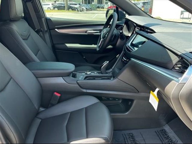 2026 Cadillac XT5 Luxury