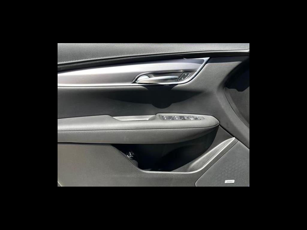 2025 Cadillac XT5 Luxury