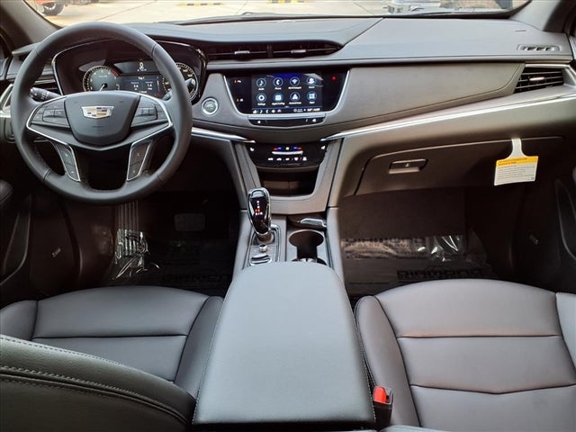 2026 Cadillac XT5 Luxury