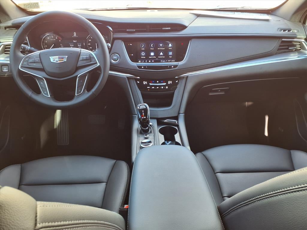 2026 Cadillac XT5 Luxury