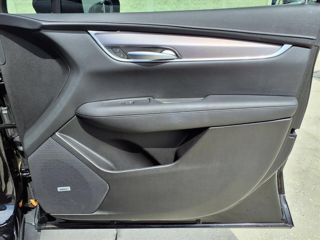 2025 Cadillac XT5 Luxury