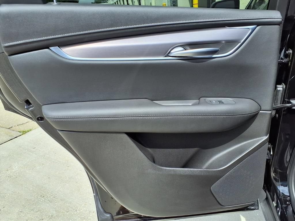2025 Cadillac XT5 Luxury