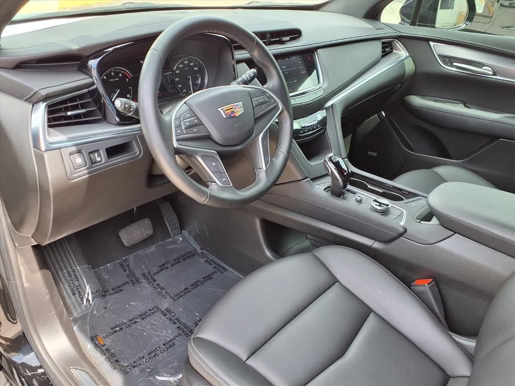 2025 Cadillac XT5 Luxury