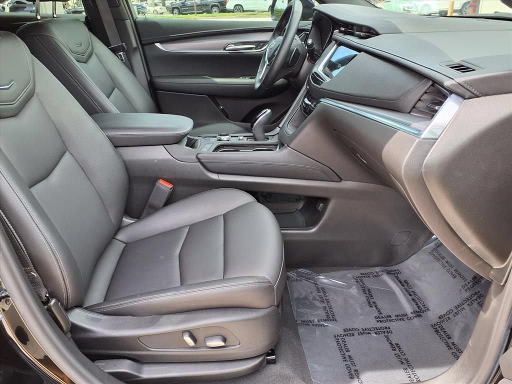 2025 Cadillac XT5 Luxury