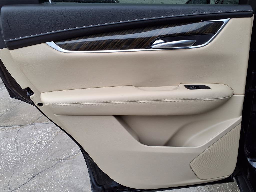2018 Cadillac XT5 Base - Photo 17