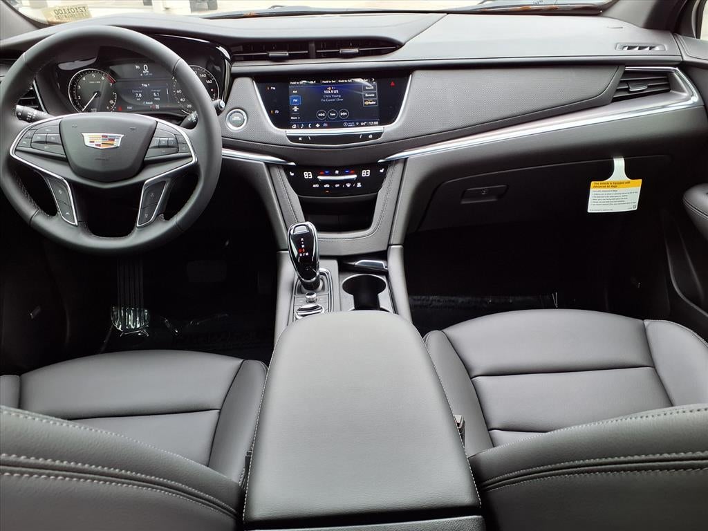 2026 Cadillac XT5 Luxury