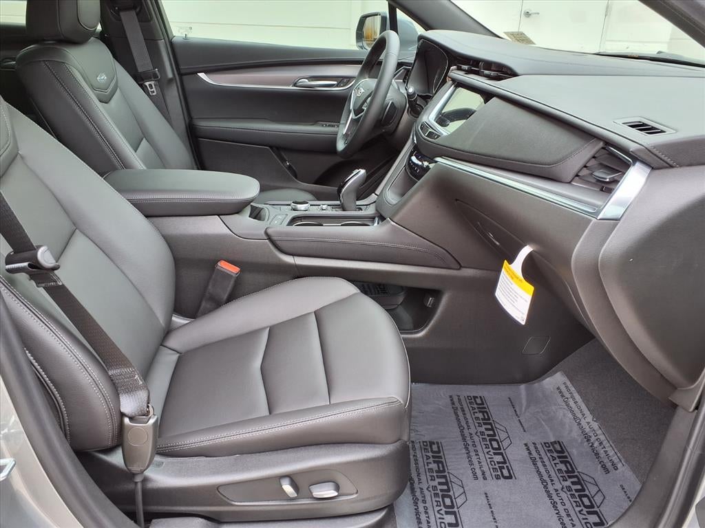 2026 Cadillac XT5 Luxury