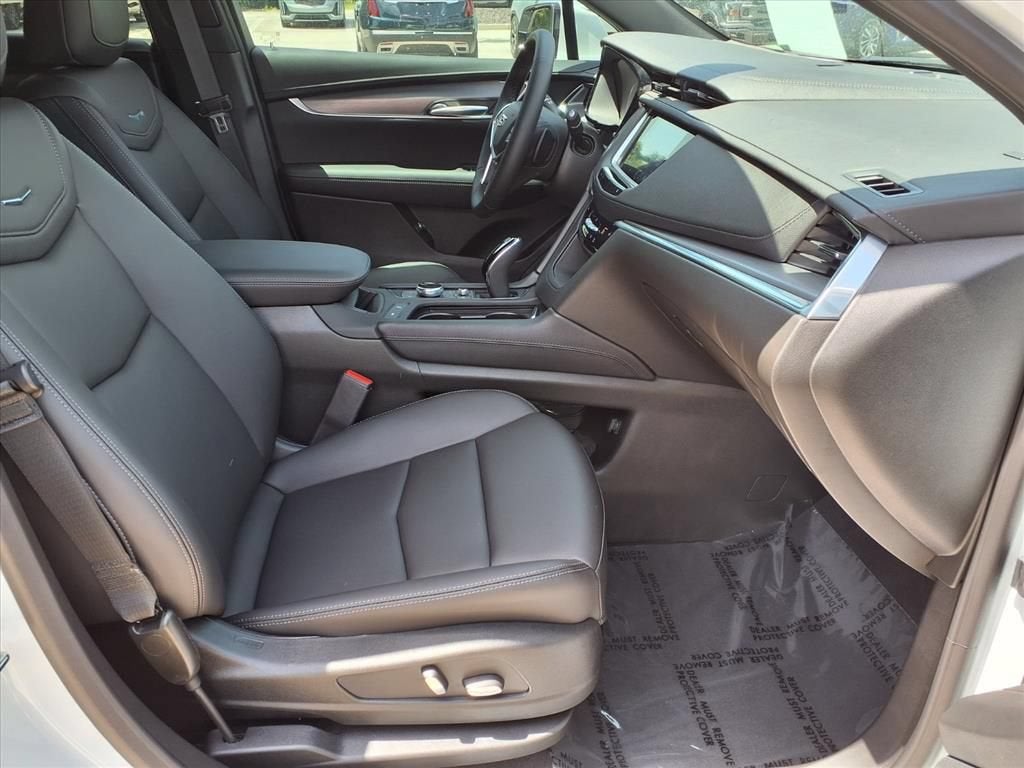 2026 Cadillac XT5 Luxury