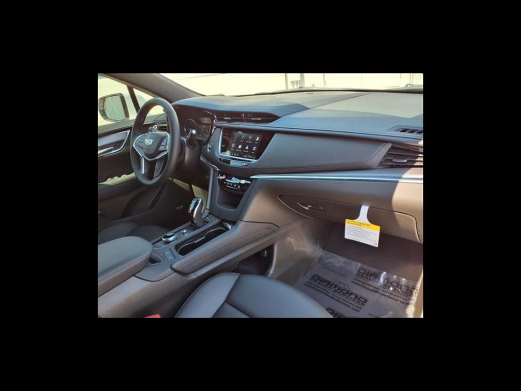 2026 Cadillac XT5 Luxury