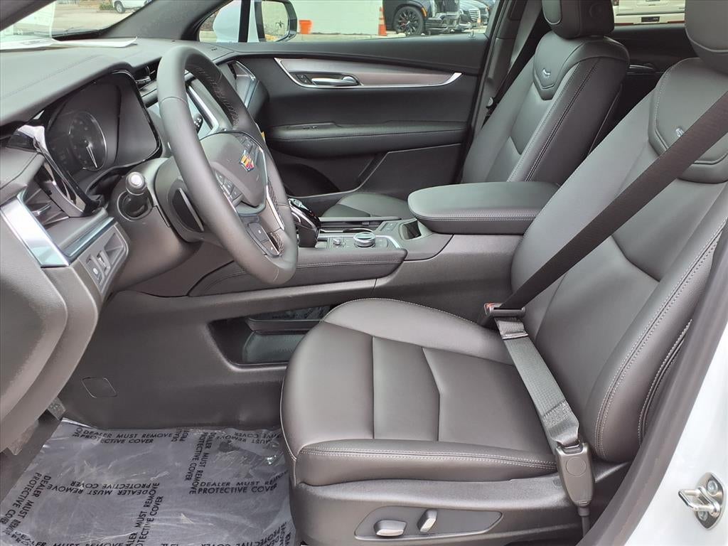 2026 Cadillac XT5 Luxury