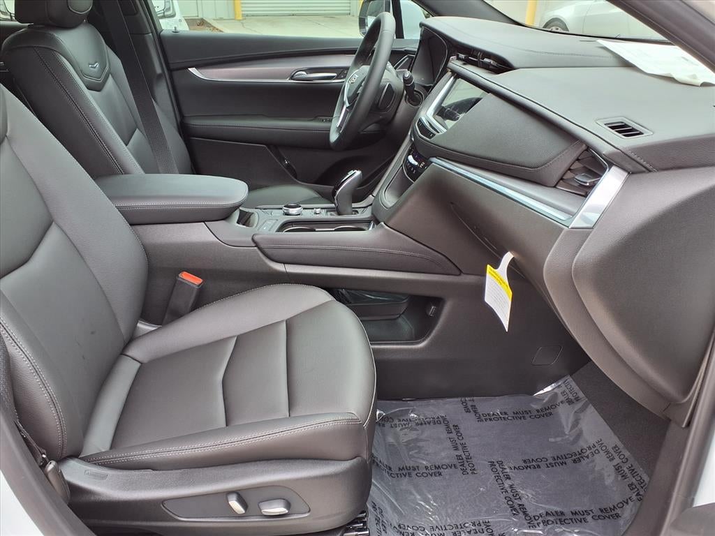 2026 Cadillac XT5 Luxury
