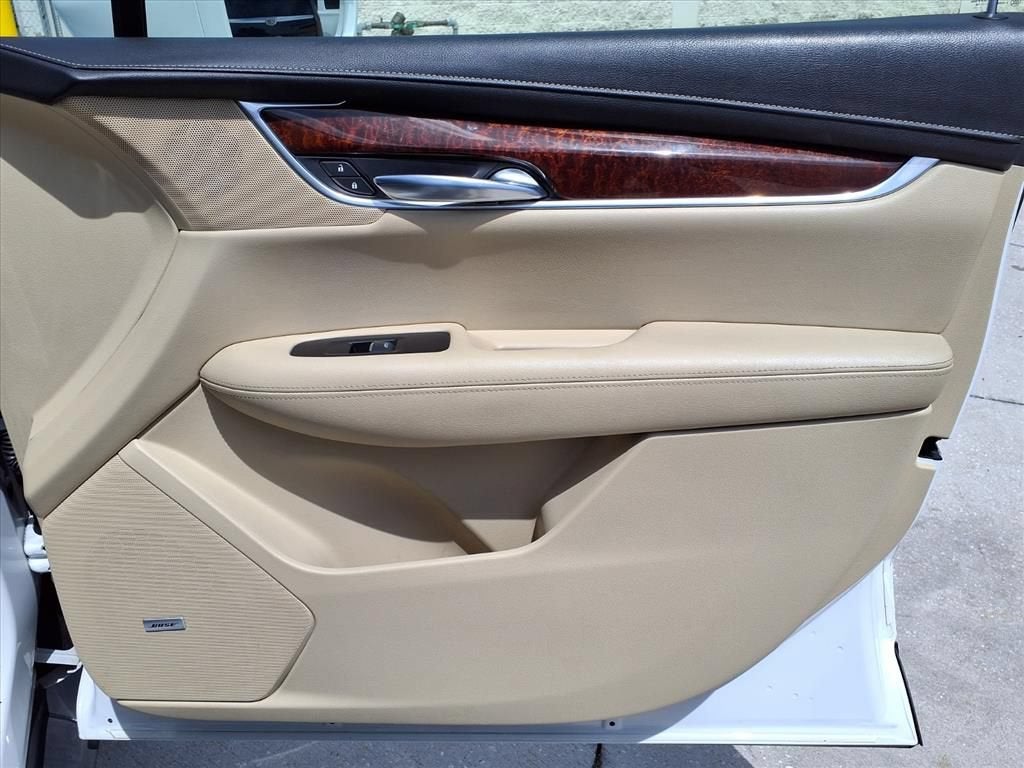 2017 Cadillac XT5 Premium Luxury FWD