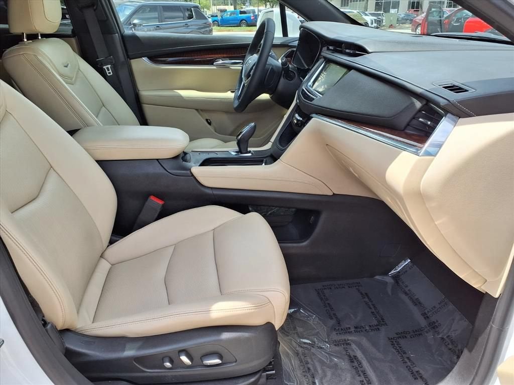 2017 Cadillac XT5 Premium Luxury FWD