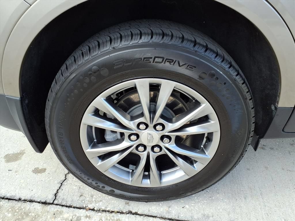 2023 Cadillac XT5 FWD Premium Luxury