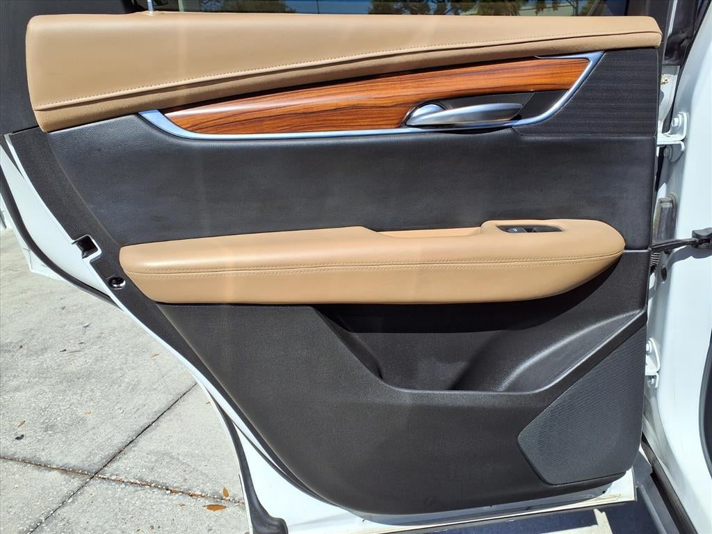 2019 Cadillac XT5 Platinum AWD