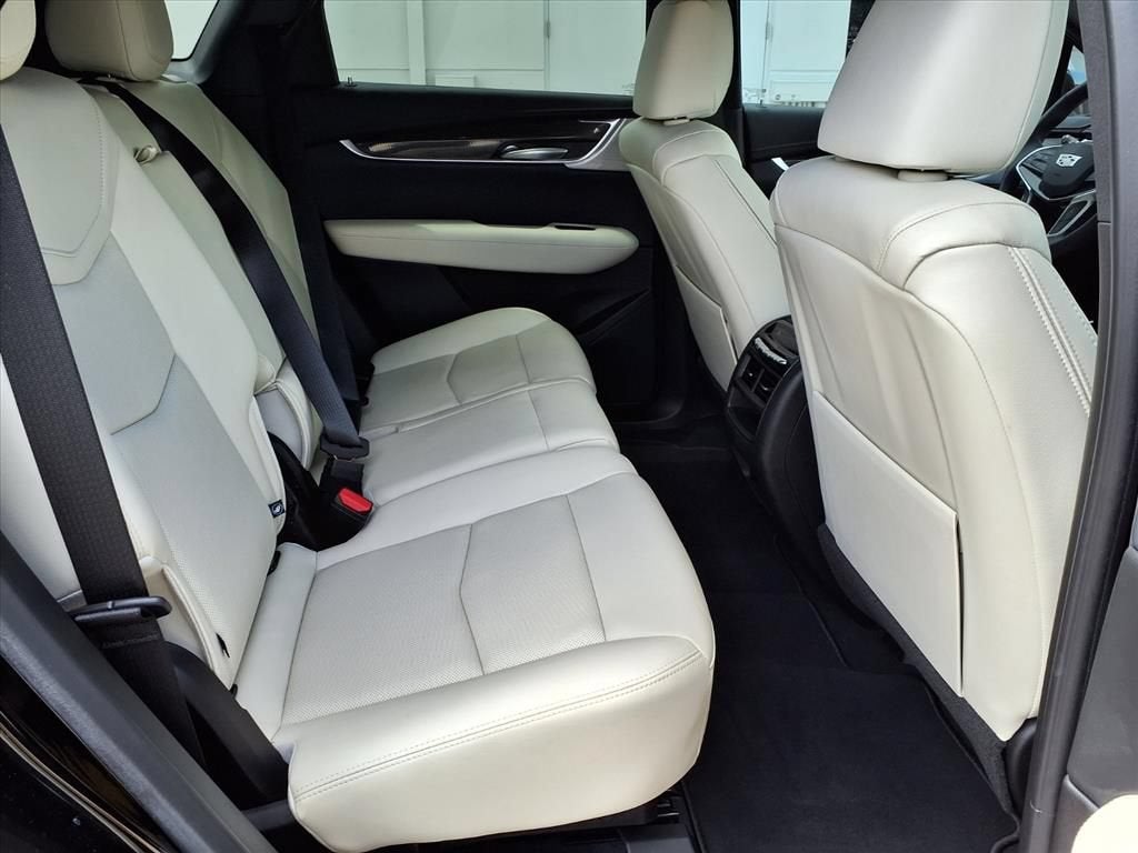 2025 Cadillac XT5 Sport