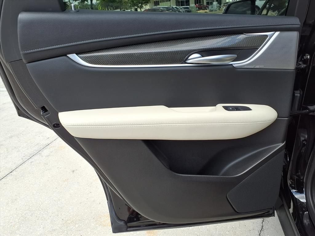 2025 Cadillac XT5 Sport