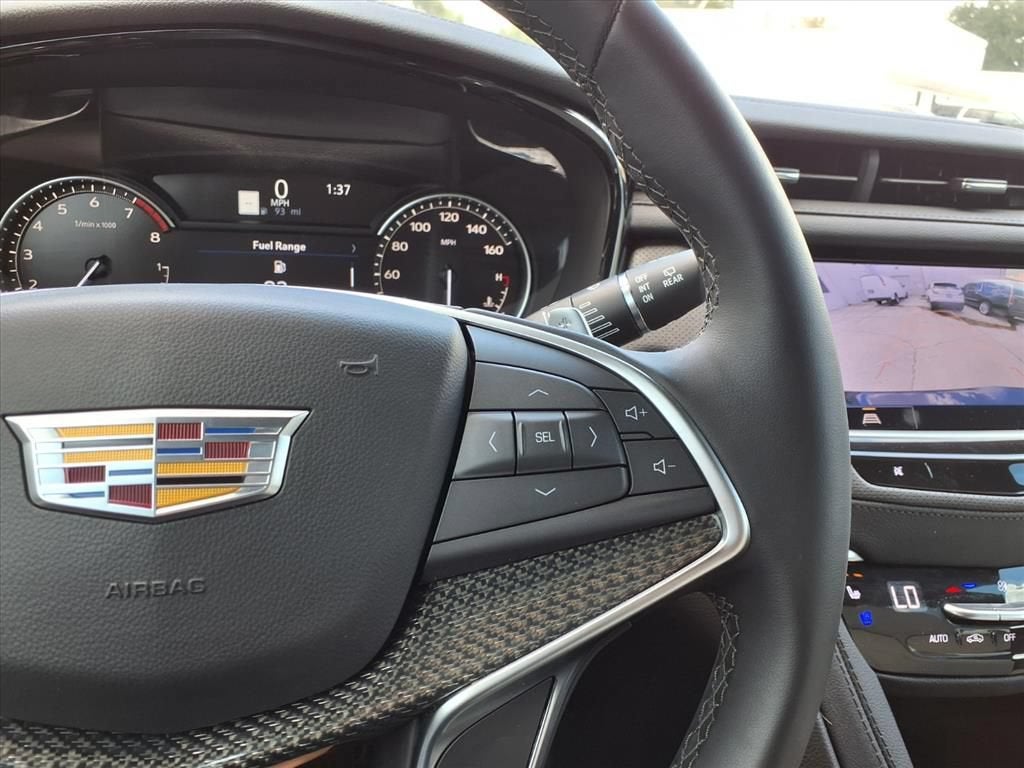 2025 Cadillac XT5 Sport