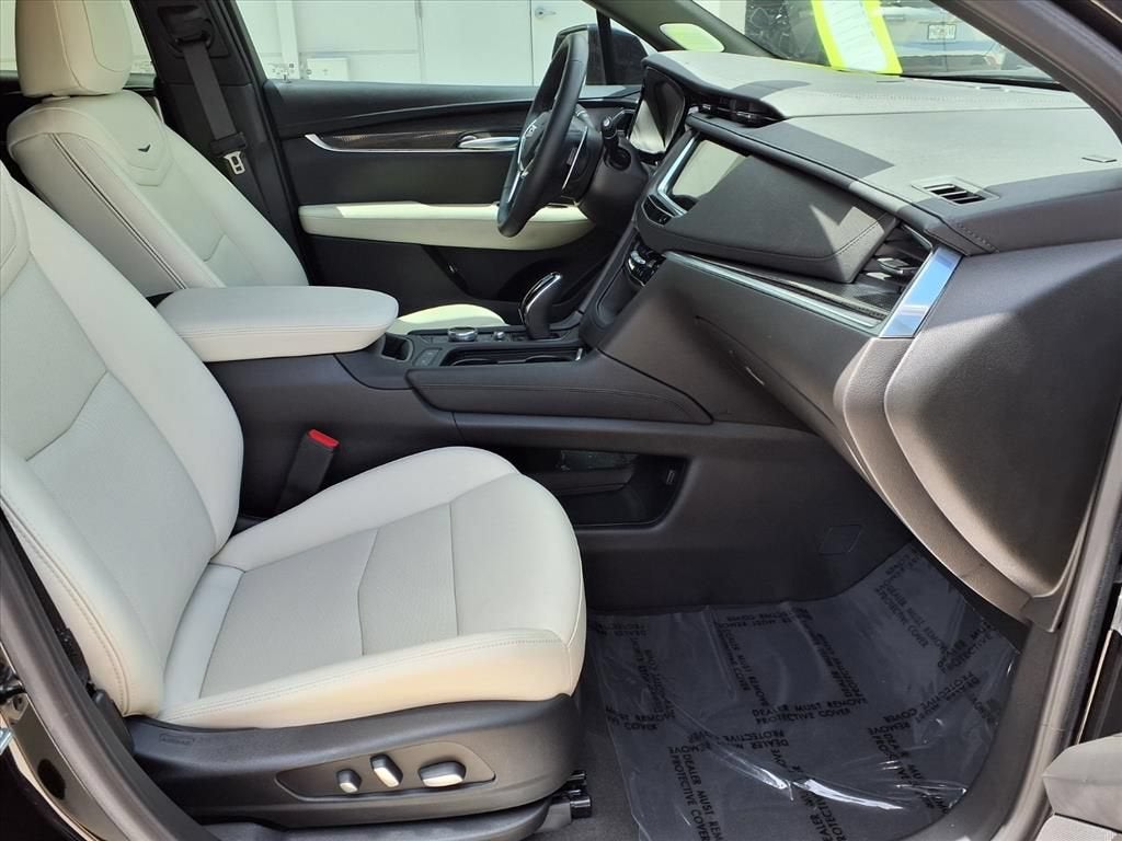2025 Cadillac XT5 Sport