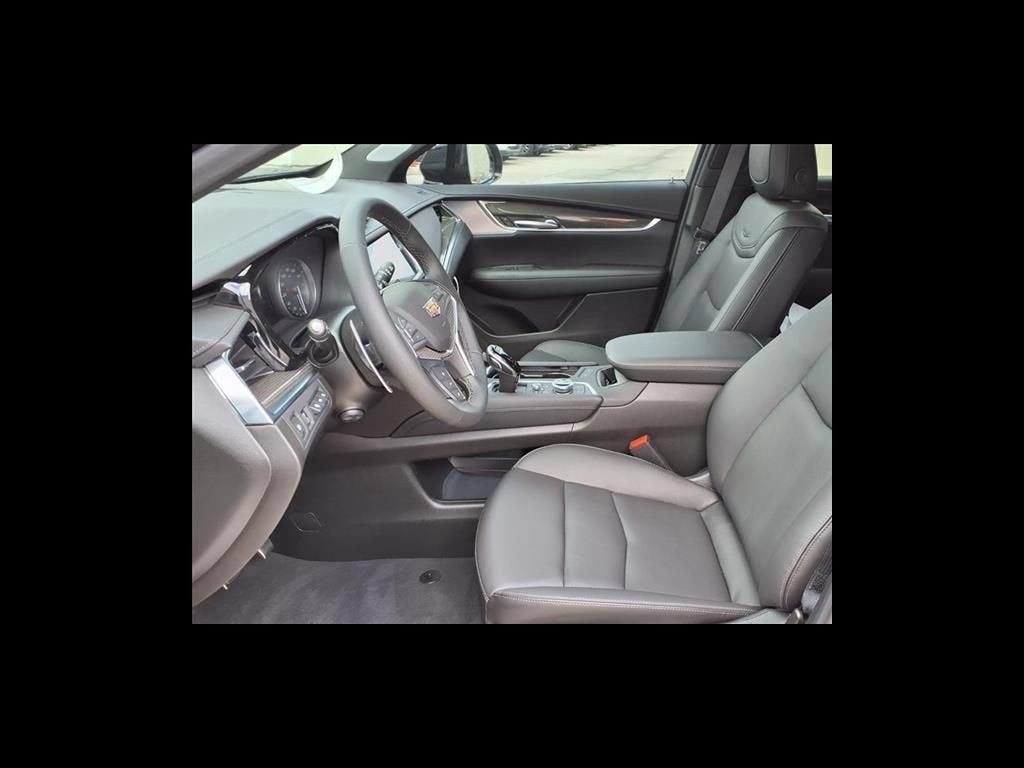 2026 Cadillac XT5 Sport