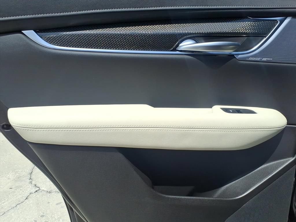 2026 Cadillac XT5 Sport