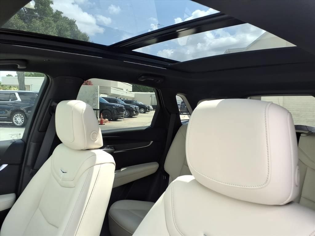 2026 Cadillac XT5 Sport