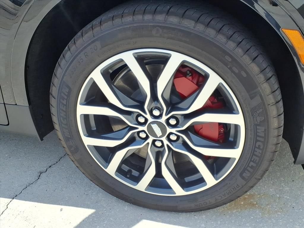 2026 Cadillac XT5 Sport