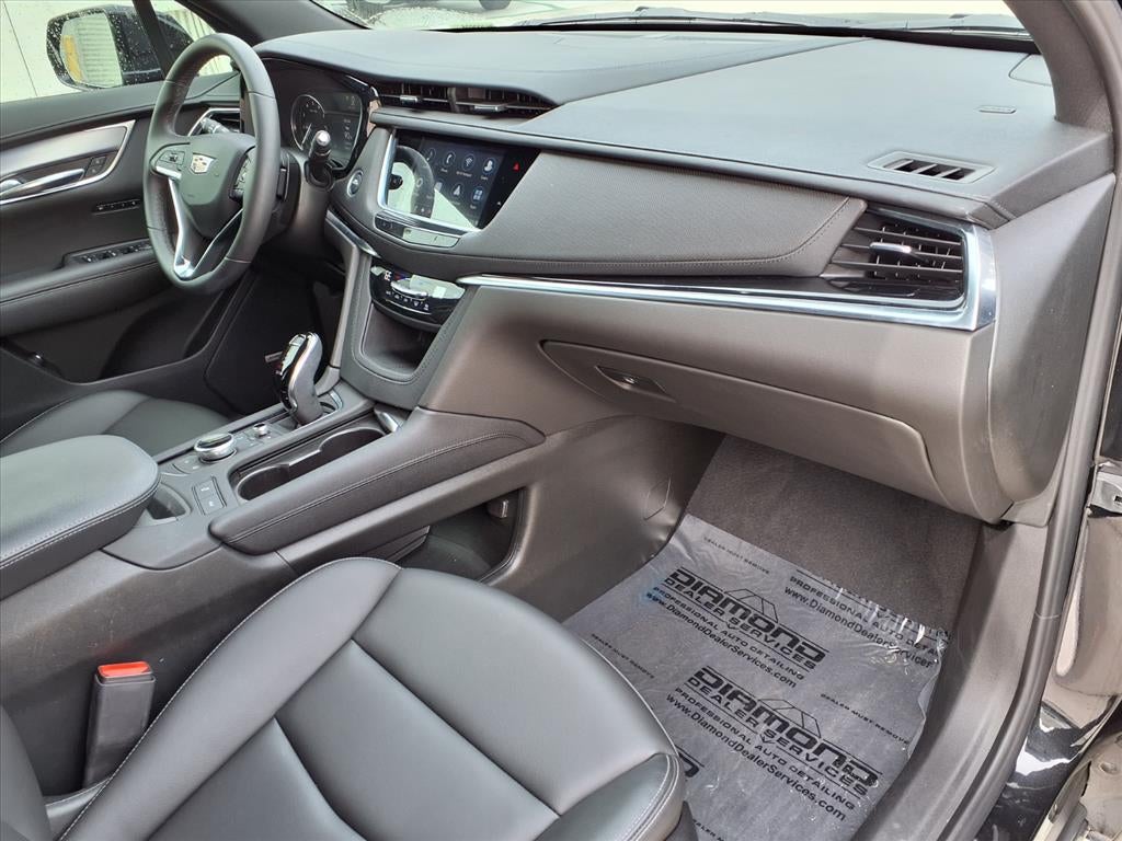 2024 Cadillac XT6 Luxury