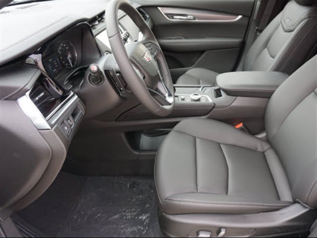 2025 Cadillac XT6 Luxury