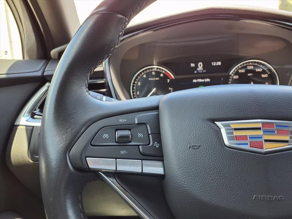 2024 Cadillac XT6 Luxury