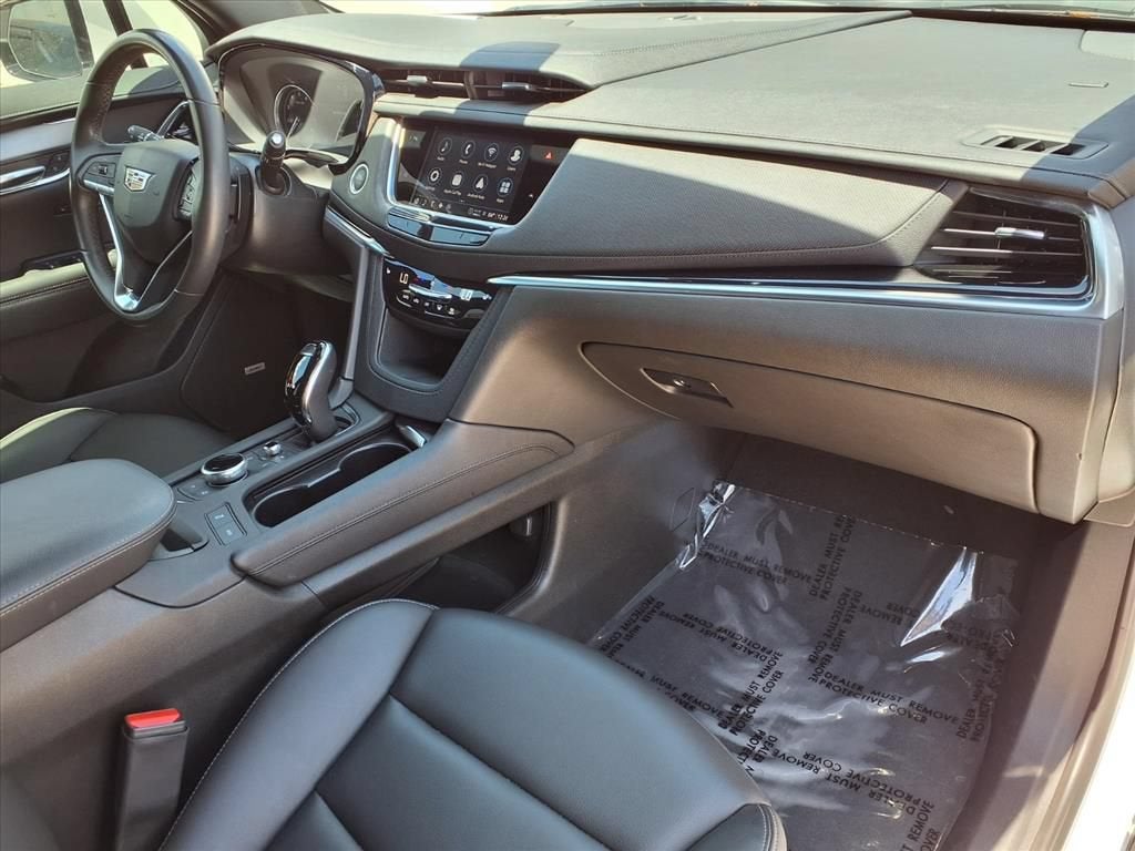 2024 Cadillac XT6 Luxury