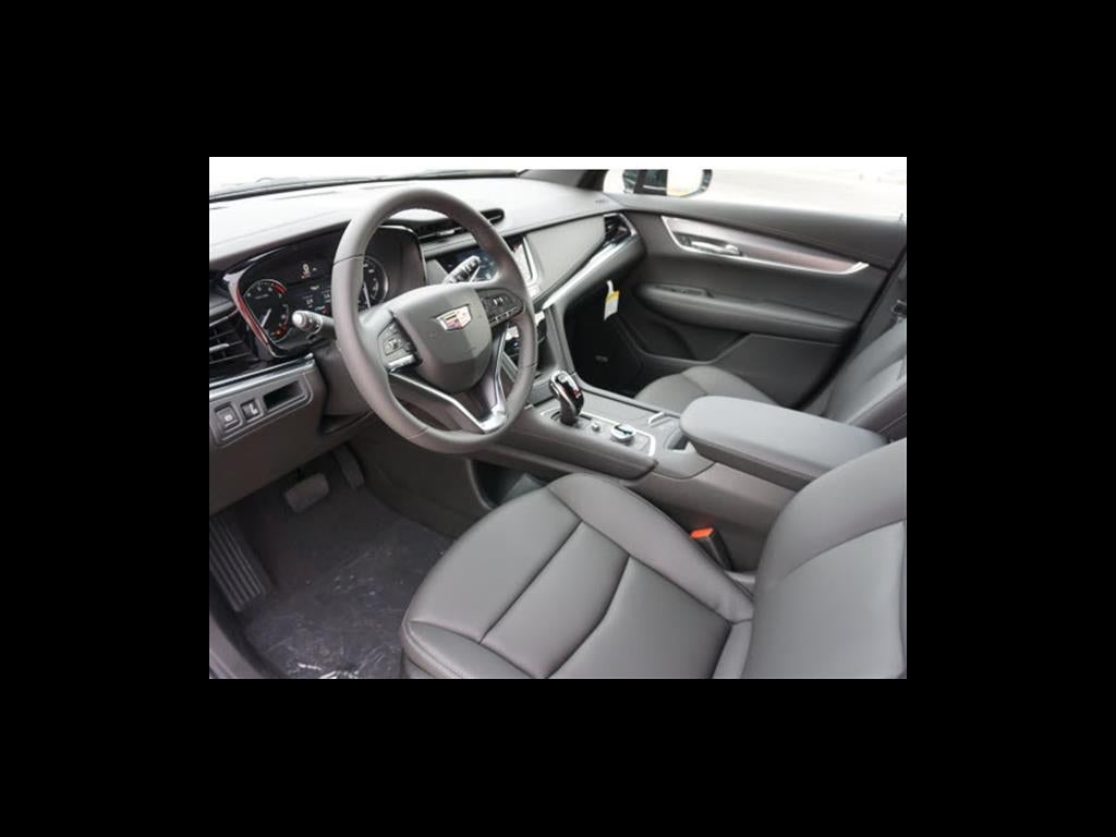 2025 Cadillac XT6 Luxury