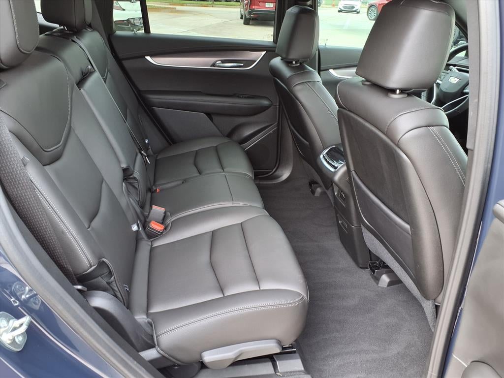 2025 Cadillac XT6 Luxury