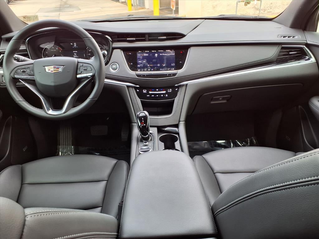 2025 Cadillac XT6 Luxury